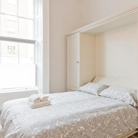 Apartment Prestigious Pembroke Street 4 *
